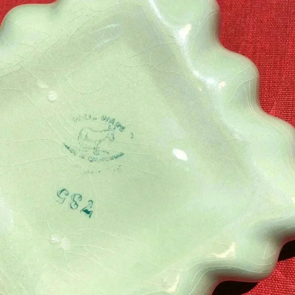 Weil Ware California Pottery Scalloped Edge Dish - Picture 6 of 11
